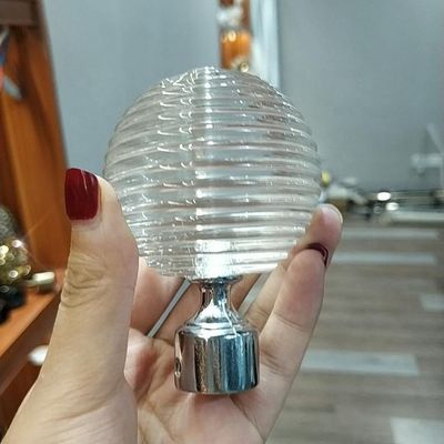 공장은 직접적으로 16/19 밀리미터 28 밀리미터 금속 결정 커튼 로드 부속물을 도매합니다