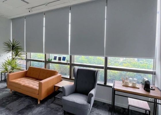 방 사무실을 하기 위한 소등 방수 롤러 창 덮개 폴리에스테르 소재
