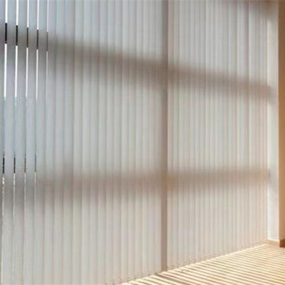 편리한 설명서 PVC 수직 베니션 블라인드 모던 스타일 OEM