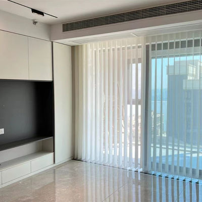 조정할 수 있는 탄력적 수직형 블라인드 커튼은 호텔을 위해 송신하여 점등됩니다